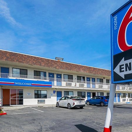 Motel 6 Lost Hills / Buttonwillow Racetrack 외부 사진
