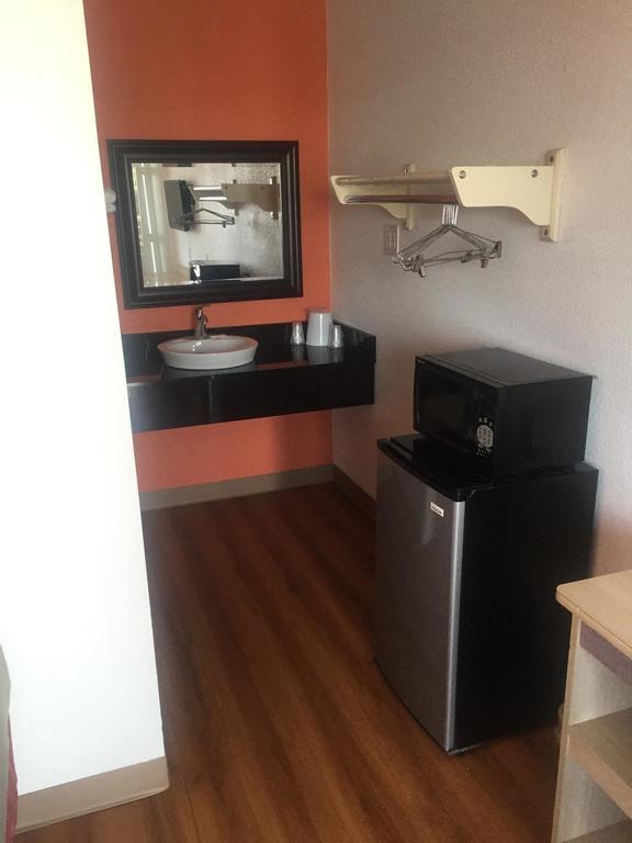 Motel 6 Lost Hills / Buttonwillow Racetrack 외부 사진