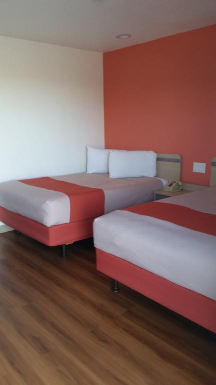 Motel 6 Lost Hills / Buttonwillow Racetrack 외부 사진