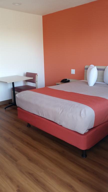 Motel 6 Lost Hills / Buttonwillow Racetrack 외부 사진