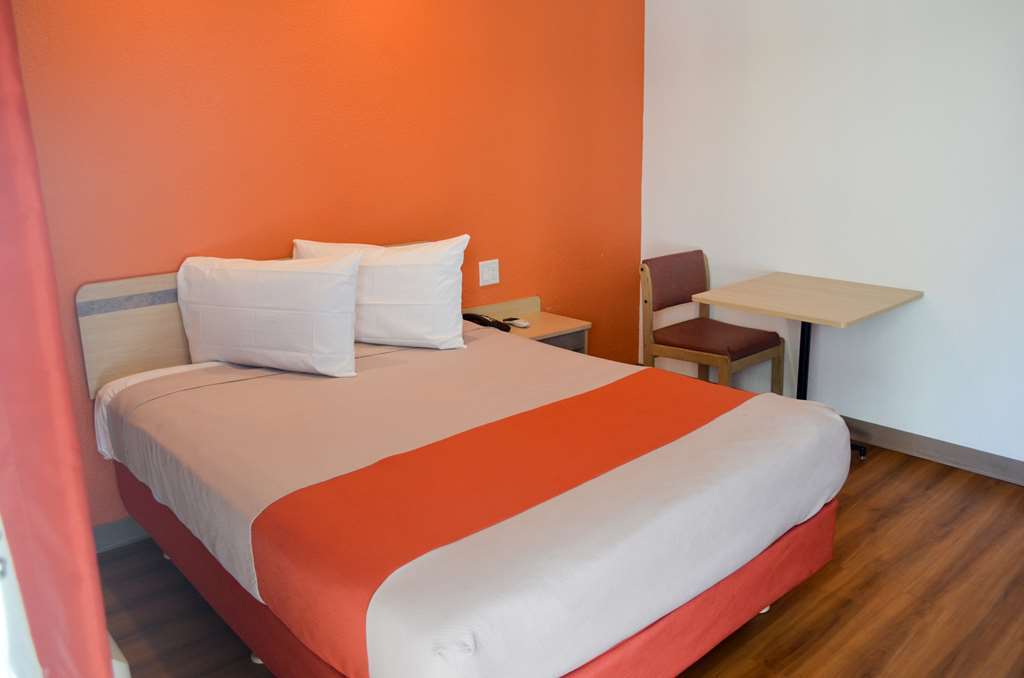 Motel 6 Lost Hills / Buttonwillow Racetrack 객실 사진